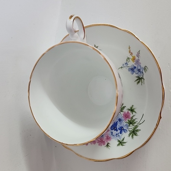 Vintage Regency Tea Cup and Saucer Blue Pink Floral Made in England. - Picture 6 of 8